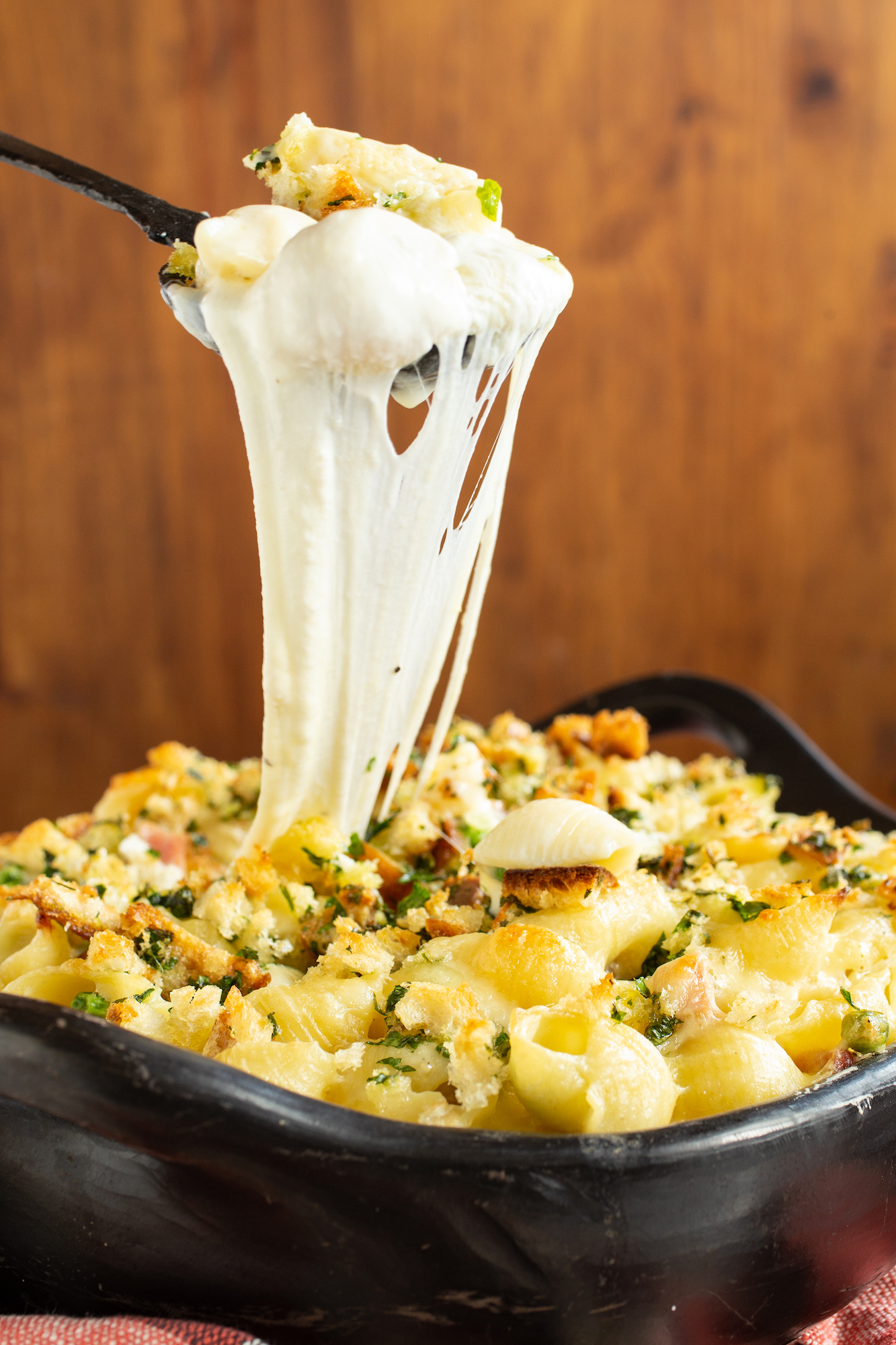 burrata pulling out of mac and cheese