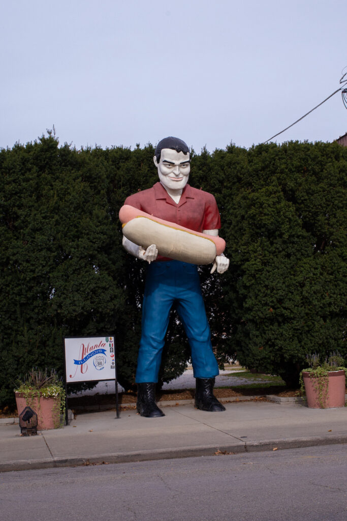 Paul Bunyon hot dog man statue on Route 66 in Atlanta, Illinois