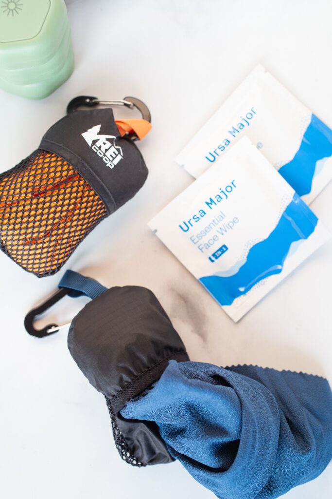 microfiber towels and face wipe packets