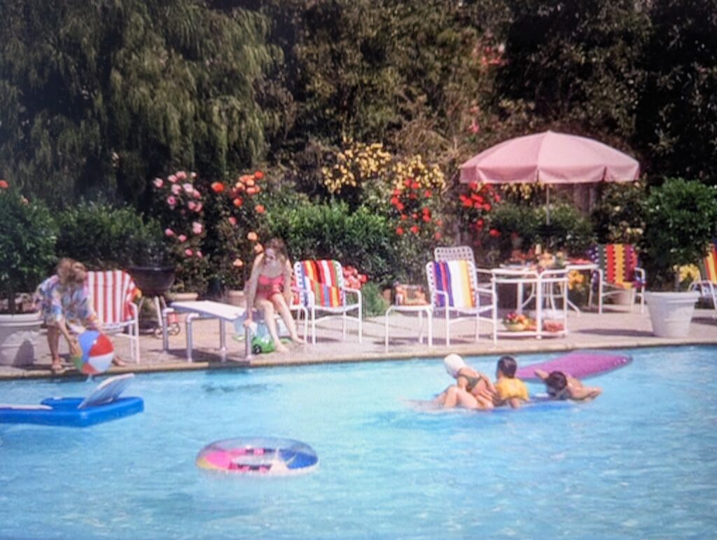the Griswold family pool in Christmas Vacation